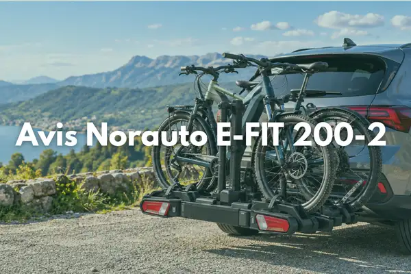 Norauto E-FIT 200-2 installé sur l’attelage d’un SUV avec deux vélos électriques